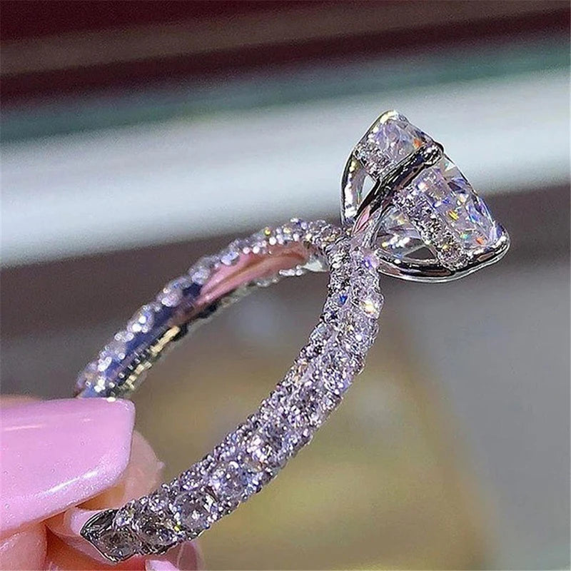 2024 Ring Elegant Crystal Rhinestones