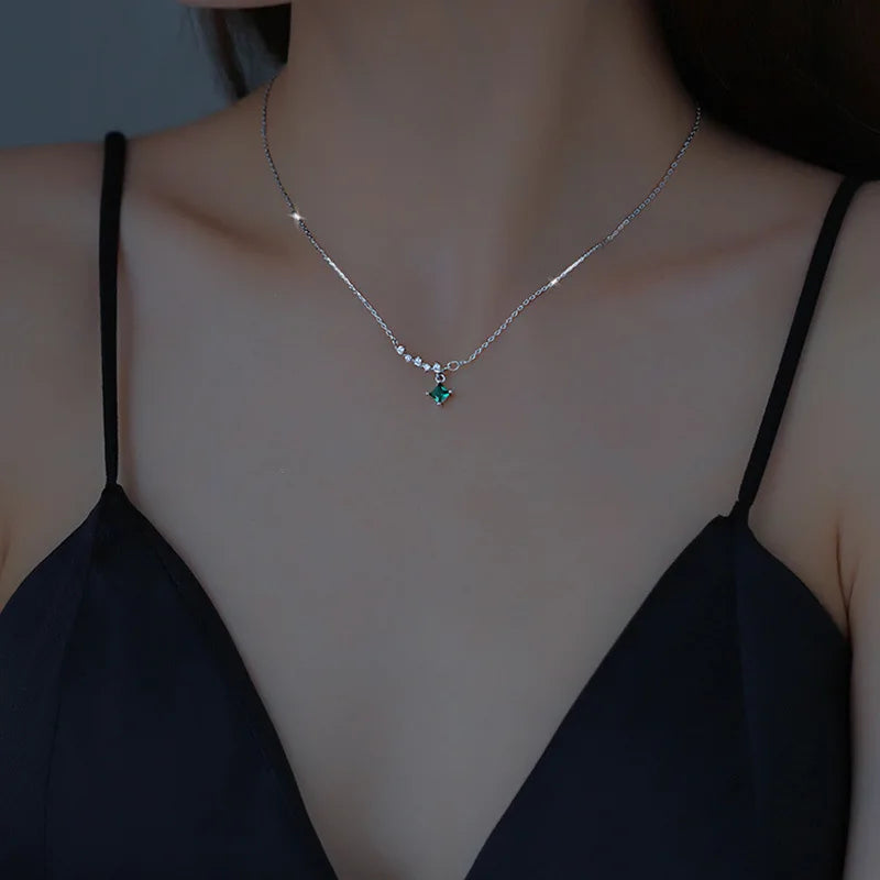 Smile Necklaces for Women Simple Emerald Pendant Zircon Choker