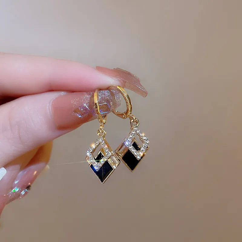 Luxury Trend Black Color Geometric Earrings