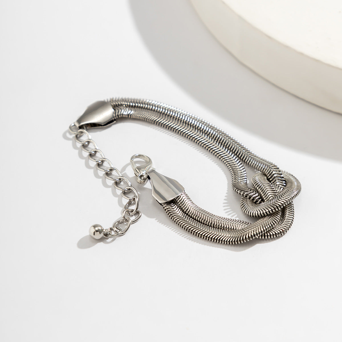 Simple Snake Bones Chain Bracelet Cold Buckle Knot